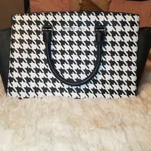 Authentic Michael Kors Selma Houndstooth Handbag